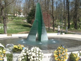 Spomenik ubijenoj djeci Sarajeva (Foto: Arhiv)