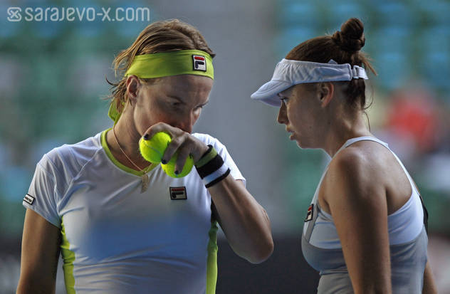 Svetlana Kuznjecova i Vjera Zvonarjeva (Foto: AFP)