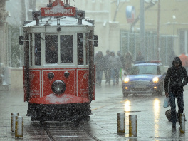 Nevrijeme u Istanbulu (Foto: AFP)