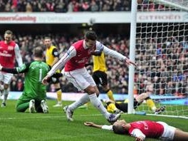 Igrači Arsenala proslavljaju pogodak (Foto: AFP)
