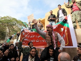 Demonstranti u Tripoliju (Foto: AFP)