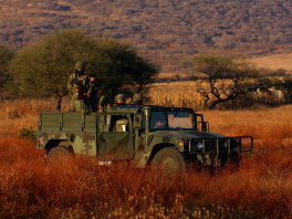 Vojnici osiguravaju ranč (Foto: AFP)
