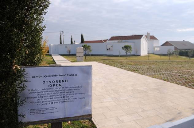 Galerija u mjestu Potkosa u blizini Stoca imovina je Založbe Kralja Tomislava iz Čapljine (Foto: CIN)