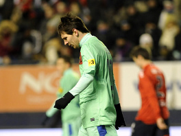 Lionel Messi nezadovoljan ishodom utakmice Osasuna - Barcolona (Foto: AFP)