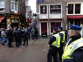 Policija hapsila navijače Ajaxa (Foto: AFP)