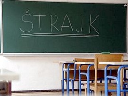 Štrajk prosvjetara u Tuzli se nastavlja