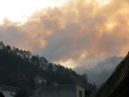 Oblak dima iznad Srebrenice (Foto: SRNA)