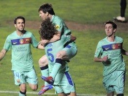 Igrači Barcelone slave Messijev gol (Foto: AFP)