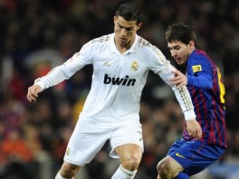 Ronaldo i Messi u duelu (Foto: AFP)