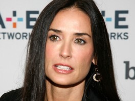 Demi Moore se pojavila u javnosti prvi put nakon rehabilitacije