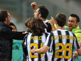 Nogometaši Juventusa slave novu titulu (Foto: Arhiv/AFP)