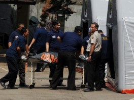 Tijela žrtava dopremljena u glavni grad Indonezije (Foto: AFP)