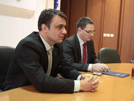 Ahmetović očekuje efikasnu akciju nadležnih organa RS u Bratuncu
