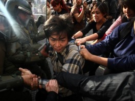 Protesti u Santiagu (Foto: AFP)