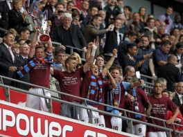 Slavlje igrača West Hama (Foto: AFP)