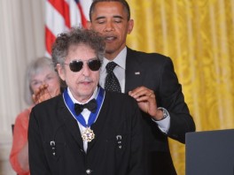 Obama dodijelio medalju  Bobu Dylanu (Foto: AFP)