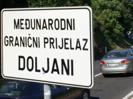 Gužve na graničnom prijelazu Doljani