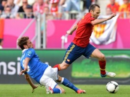 Detalj sa utakmice Španija - Italija u grupnoj fazi EP (Foto: AFP)