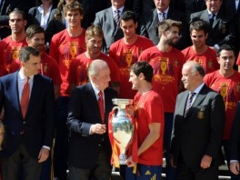 Španski reprezentativci na prijemu kod kralja (Foto: AFP)