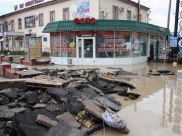 Grad Krymsk je najteže pogođen poplavama (Foto: AFP)