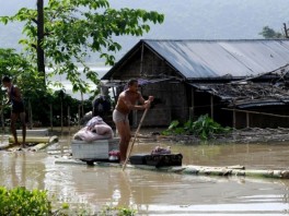 Katastrofalne posljedice poplava u Indiji (Foto: AFP)