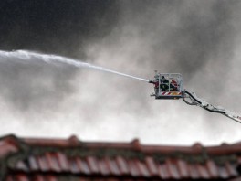 Tri osobe tokom radova izazvale požar u banjalučkom Incelu