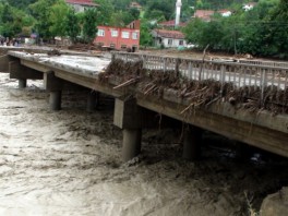 U klizištu na jugozapadu Kine zarobljeno 100 osoba