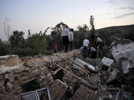 Iran: Broj žrtava dva zemljotresa porastao na 220