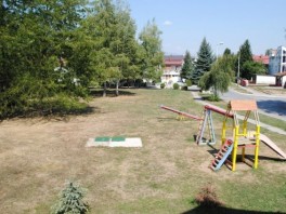 "Sporni" park u naselju Lužani (Foto: Klix.ba)