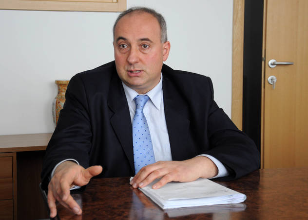 Neven Akšamija