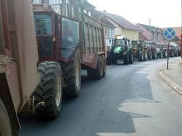 "Ministri primaju i regres, a nama duguju i za prošlu godinu"