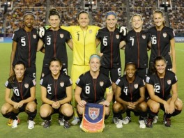 Američke nogometašice pred finale protiv Njemačke (Foto: AFP)