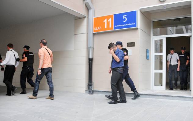Hapšenja u Banjoj Luci - Policija je sredinom jula privela više od 80 uposlenika firme Dunmorr Group u Banjoj Luci, Sarajevu i Bihaću zbog sumnje da su vršili prevare na Njemačkoj berzi. (Foto: Nezavisne novine)