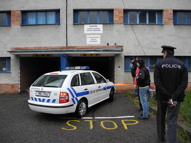 Policija traga za proizvođačima ručno pravljenog alkohola