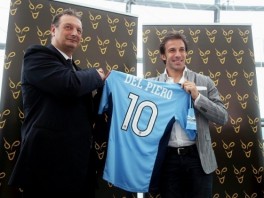Del Piero sa novim dresom (Foto: AFP)