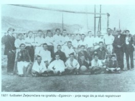 Fotografija iz Monografije FK Željezničar 1921 -1981.