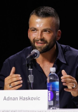 Adnan na pres-konferenciji u Torontu