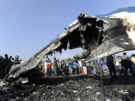 Ostaci aviona (Foto: AFP)