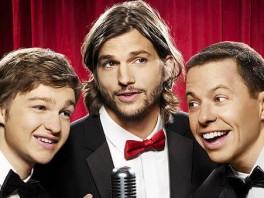 Ashton Kutcher (u sredini) u seriji "Two And a Half Men"