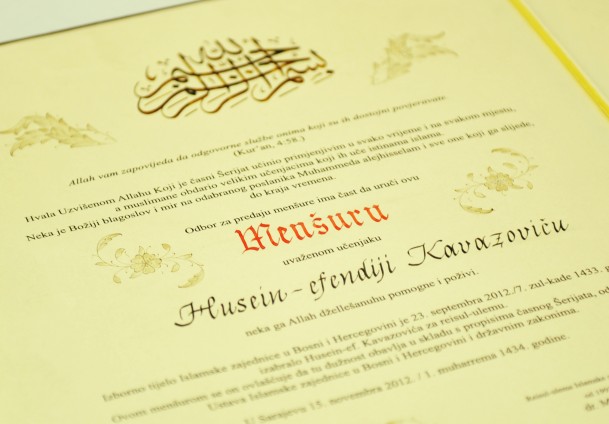 Menšura koja će biti uručena Kavazoviću (Foto: Anadolija)