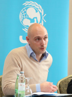 Paolo Marchi iz UNICEF-a smatra da institucionalnu skrb treba ukinuti.