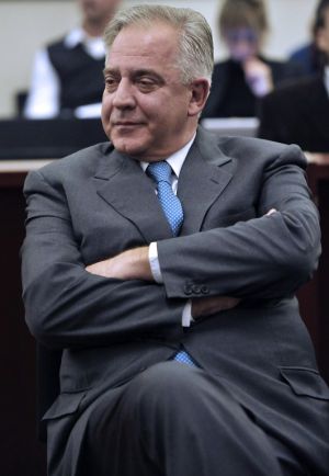 Ivo Sanader s osmijehom čeka presudu (Foto: AFP)
