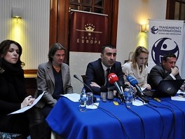 Detalj sa press konferencije (Foto: Nedim Grabovica/Klix.ba) (Foto: N. G./Klix.ba)
