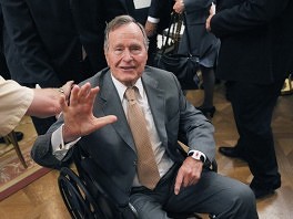 George Bush stariji (Foto: AFP)