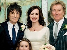 Wood sa novom suprugom, Paulom McCartneyjem i Rodom Stewartom