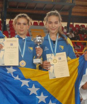 Mirnesa i Zenira Bektaš