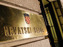 Bliže se lokalni izbori i počinju ozbiljna preslaganja na hrvatskoj političkoj sceni