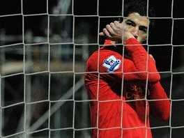 Luis Suarez nakon gola protiv Mansfield Towna (Foto: AFP)