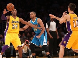 Lakersima treća pobjeda u nizu, Bryant sakupio 39 asistencija u tri meča
