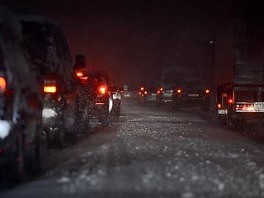 Njemačka: Zbog snijega otkazani letovi, kilometarske kolone automobila